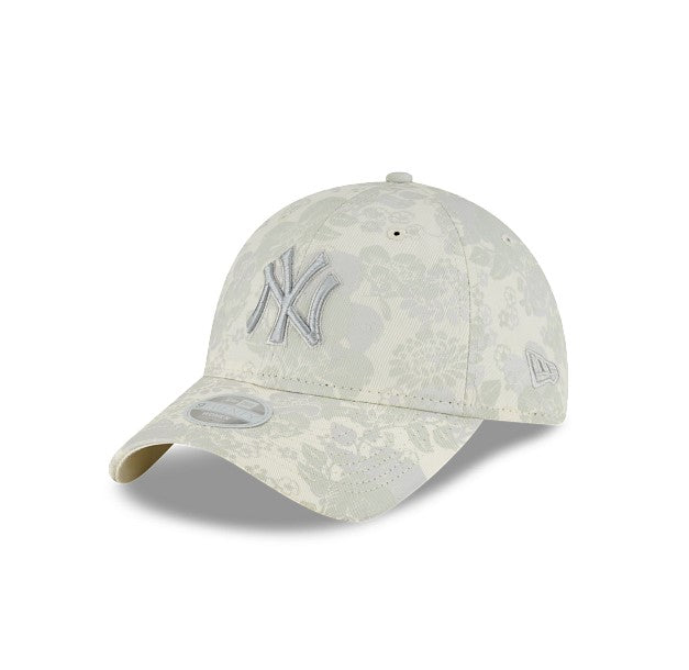 New York Yankees New Era 9TWENTY Women's White on White Floral Adjustable Hat