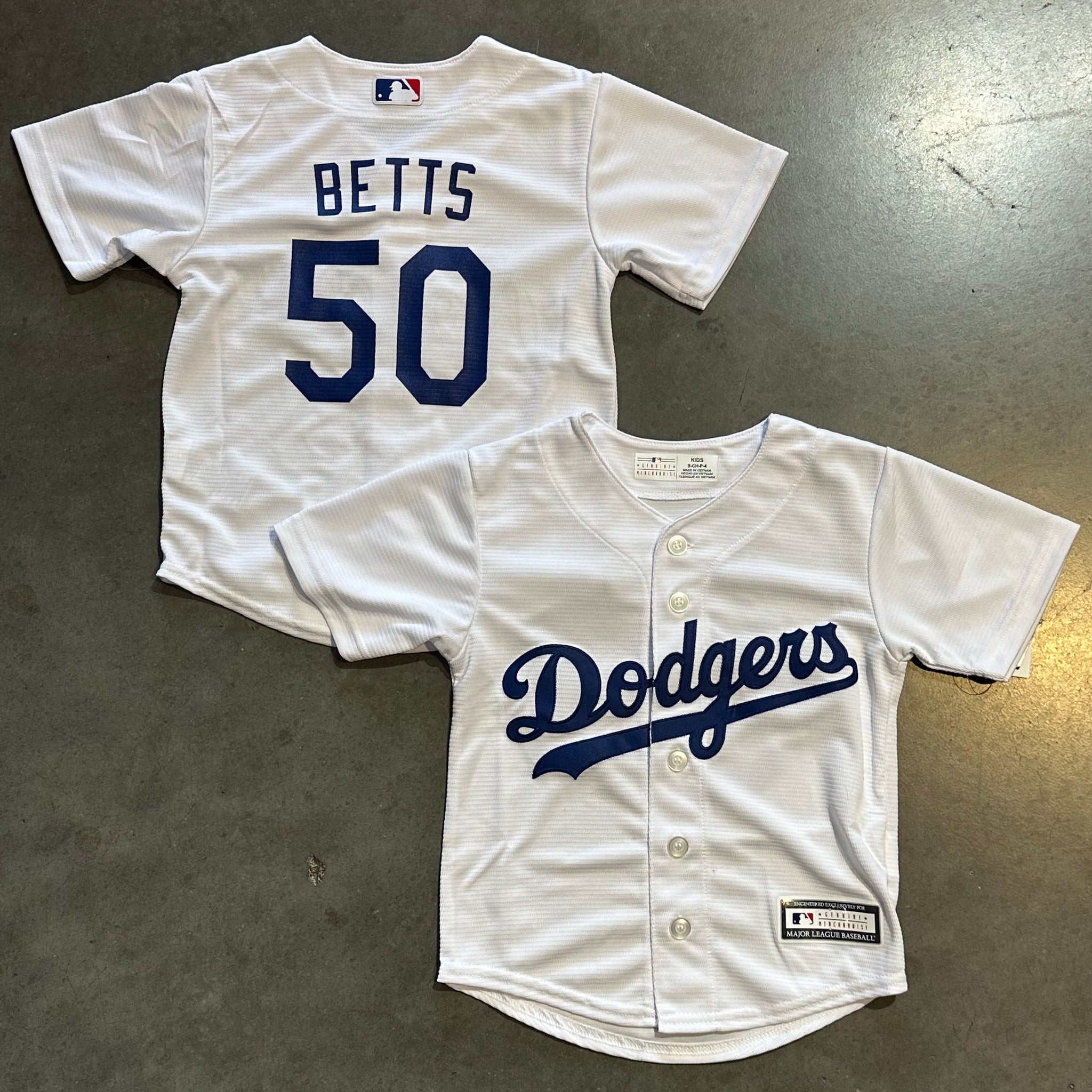 Los Angeles Dodgers Kids Mookie Betts Official Player Baseball Jersey – White