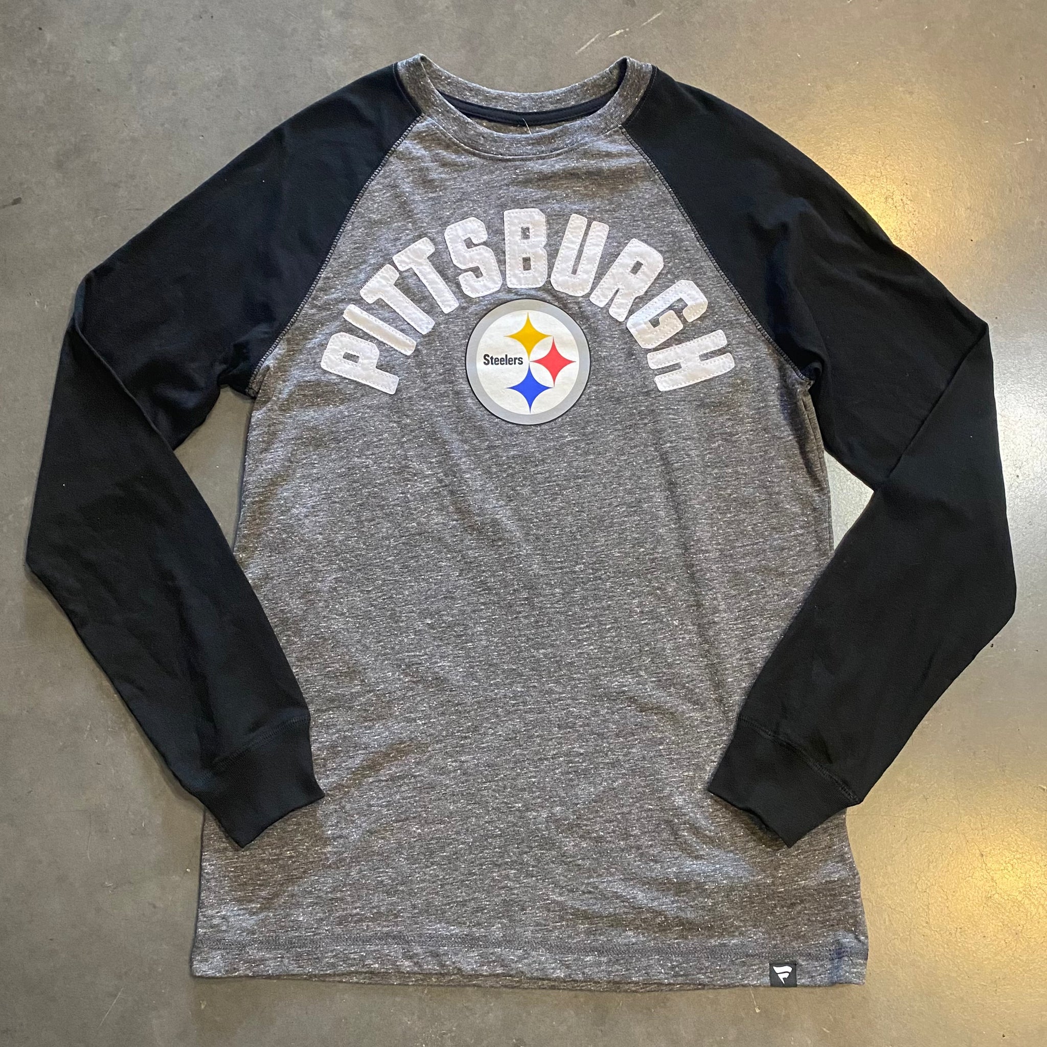Pittsburgh Steelers Arched Pop Up Long Sleeve Baseball Tee - Grey