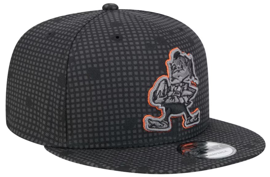 Men's Cleveland Browns New Era Black Midnight Ink Pop Outline 9FIFTY Snapback Hat