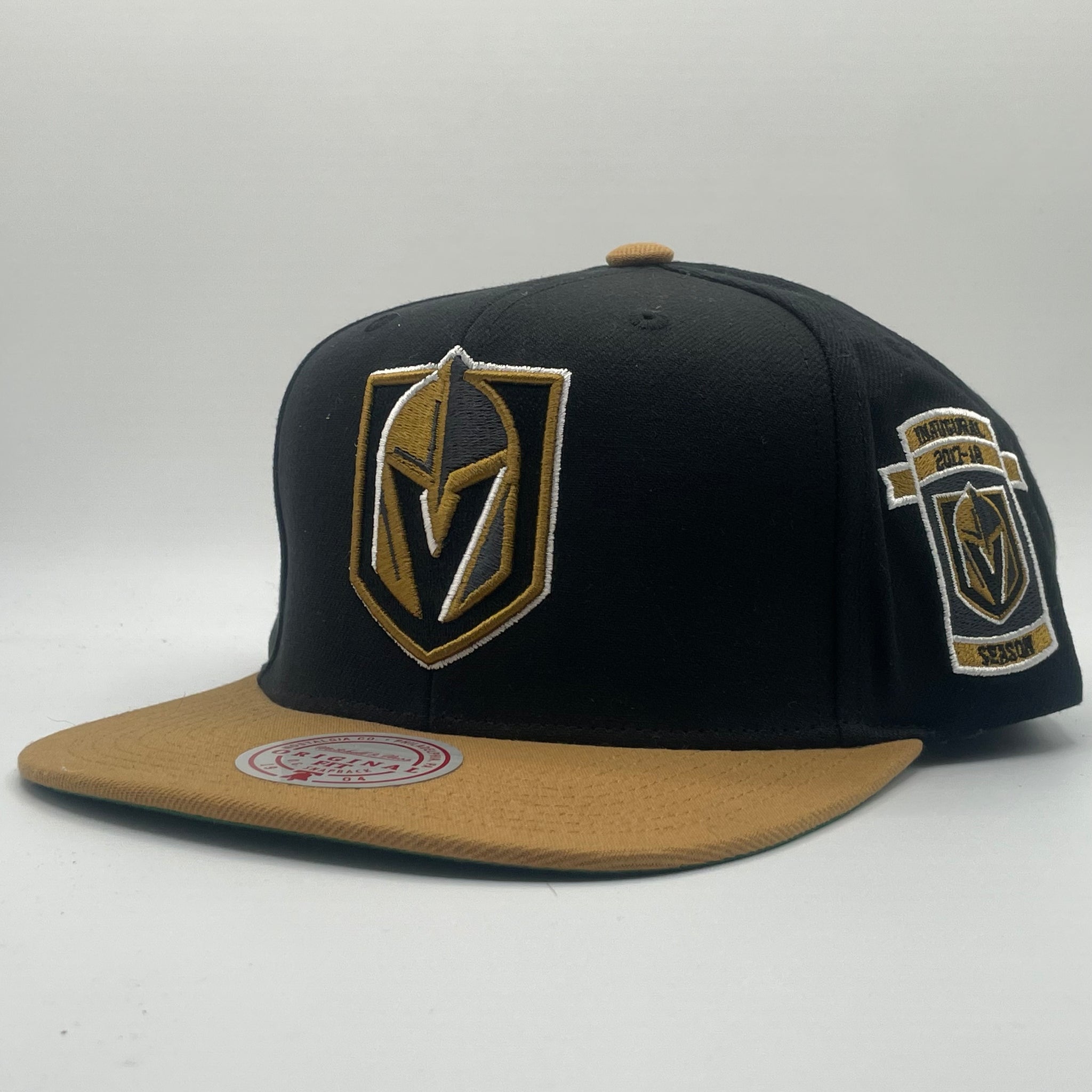 Vegas Golden Knights Mitchell & Ness Core Team Ground 2.0 Black Snapback Hat