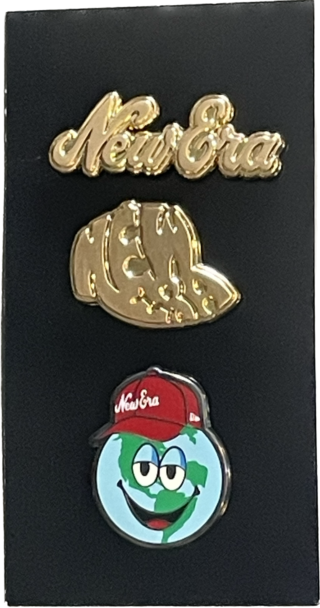 NEW ERA SCRIPT BUG GLOBE CAP PIN SET