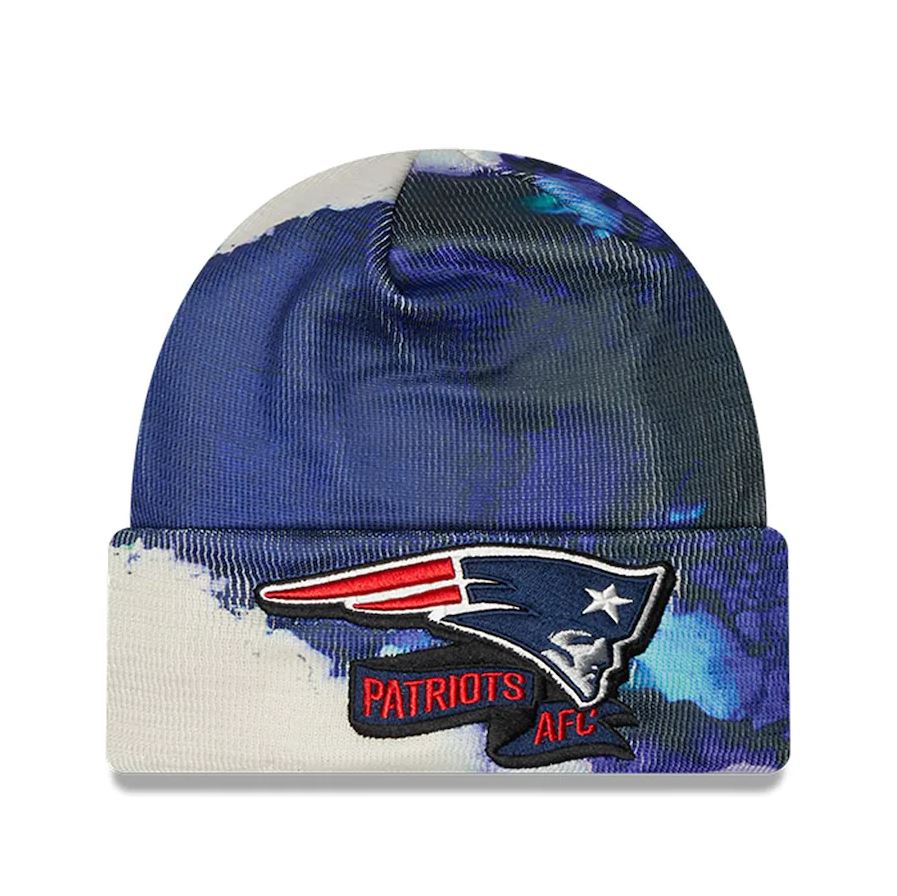 Men's New England Patriots New Era Navy 2022 Sideline Ink Dye Cuffed Knit Hat