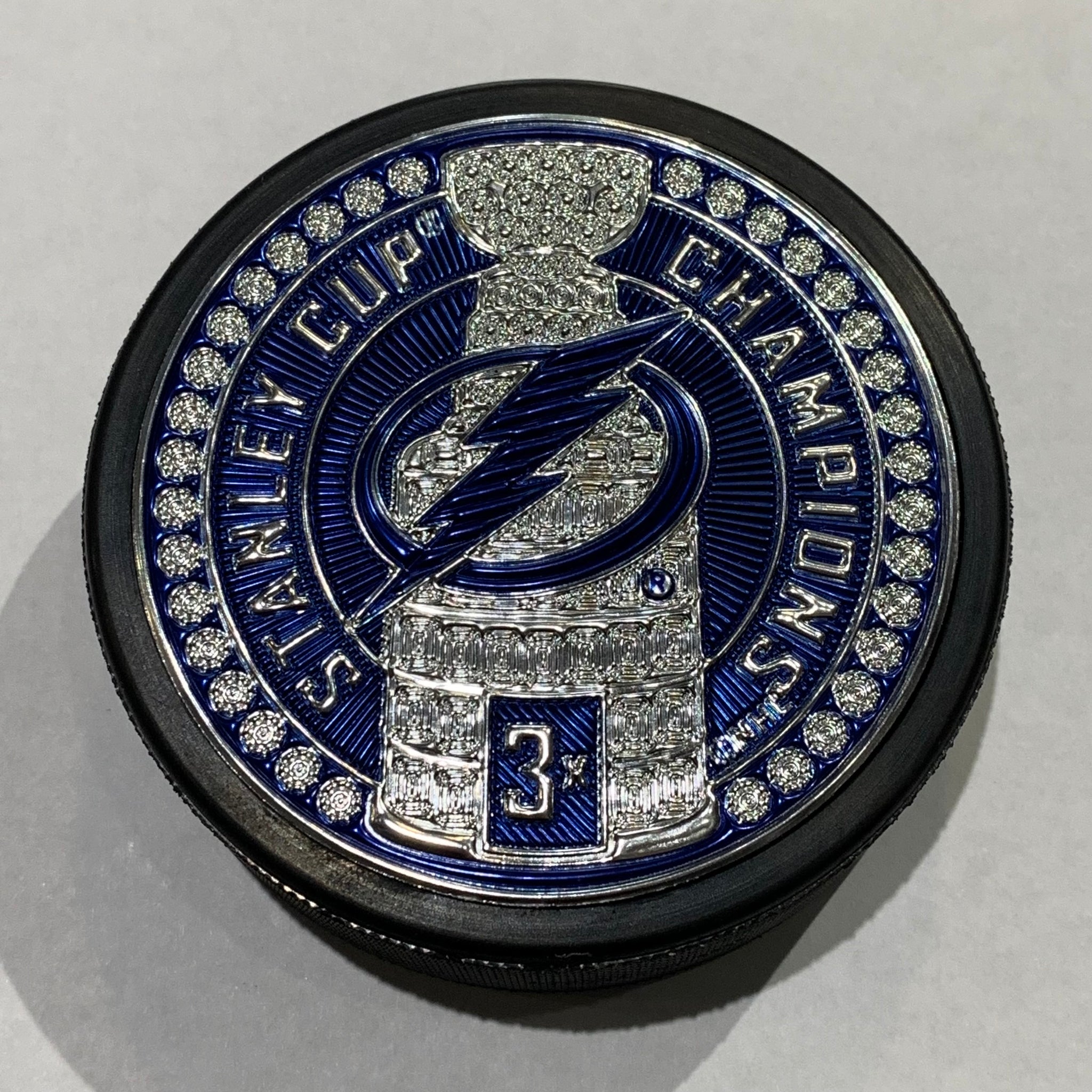 Tampa Bay Lighting 3x Stanley Cup Champions Puck